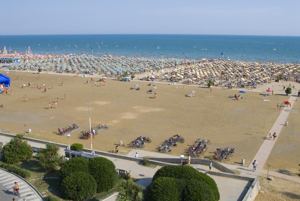 Appartamenti Sole Bibione Bagian luar foto